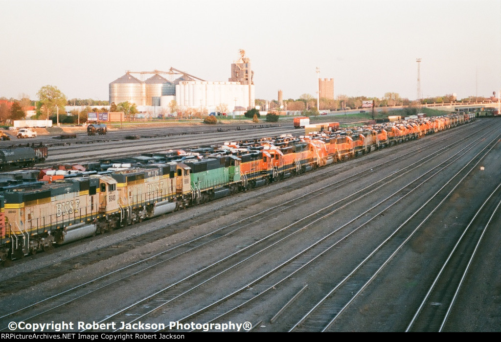 Stored BNSF locos!!!!